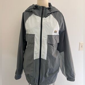 Outdoor collective wind breaker